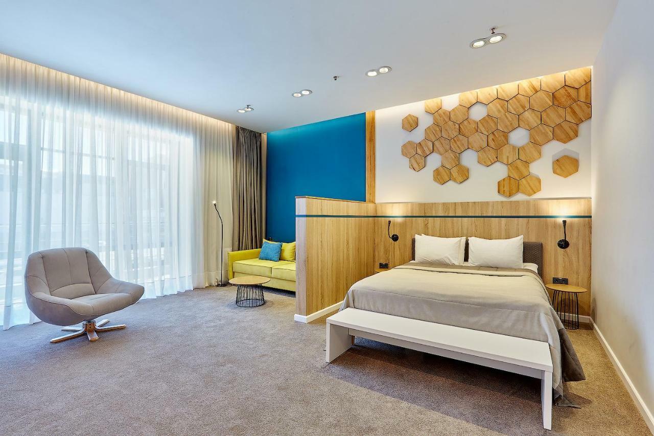 Aqua-Minsk Hotel Plus Εξωτερικό φωτογραφία